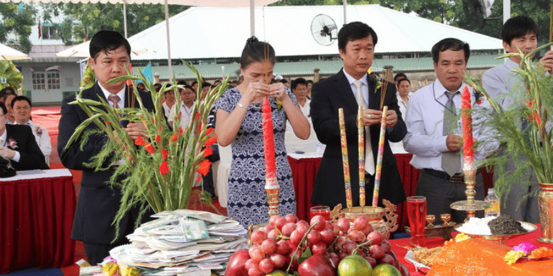 Tại sao cần chú trọng tới cách thắp hương động thổ?
